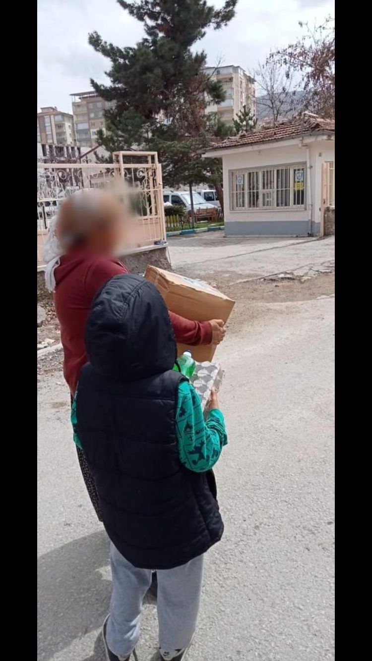 Depremzedelere Dağıtım