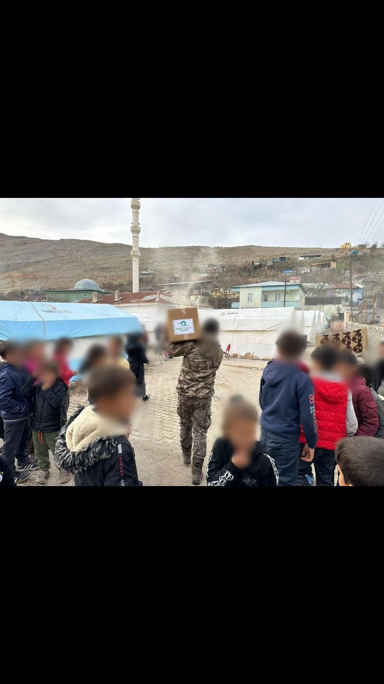 Depremzedelere Dağıtım