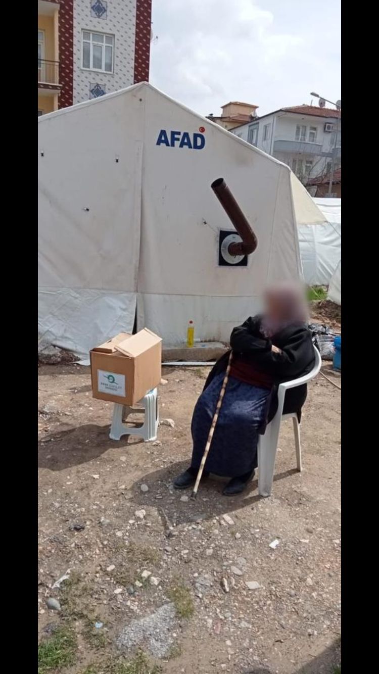 Depremzedelere Dağıtım